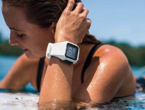 Rip Curl or Apple Watch: does a surfer need a surf watch?